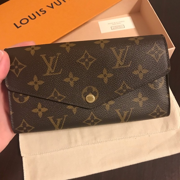 Sold❗️Louis Vuitton-Sarah Wallet - Picture 5 of 8